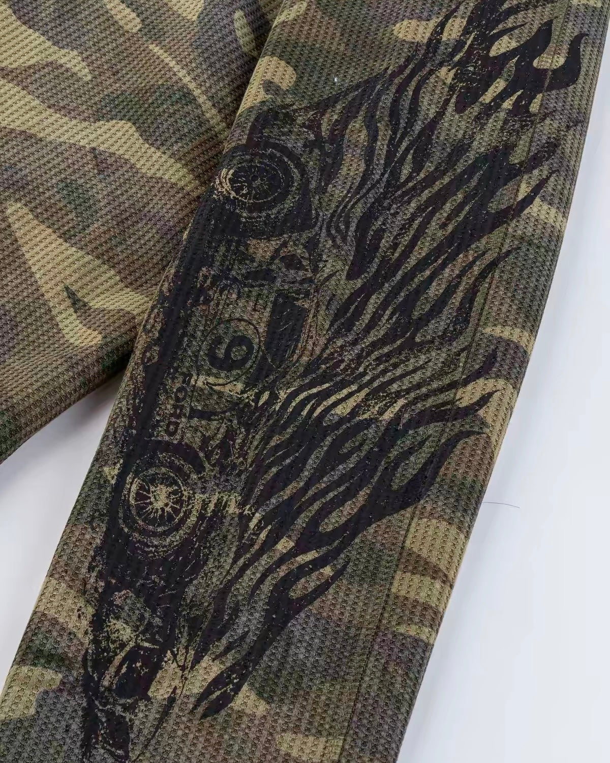 TIESAKE missing in action camo long sleeve