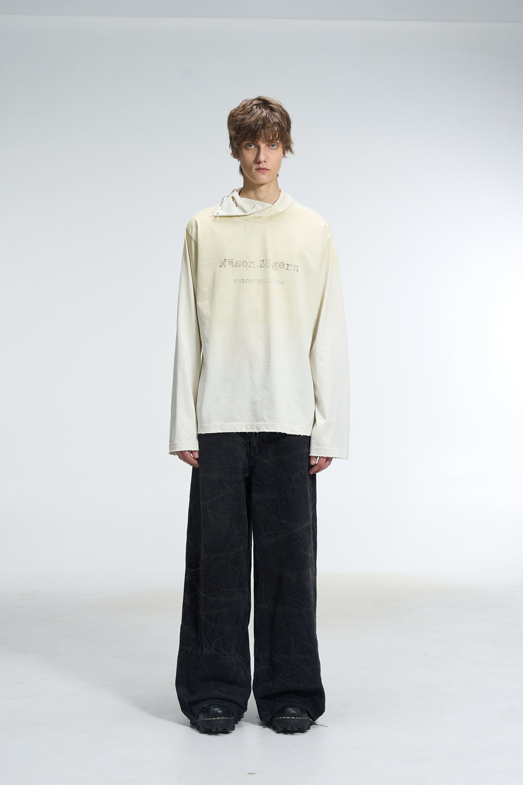 LOGO LONG SLEEVE T-SHIRT - WHITE