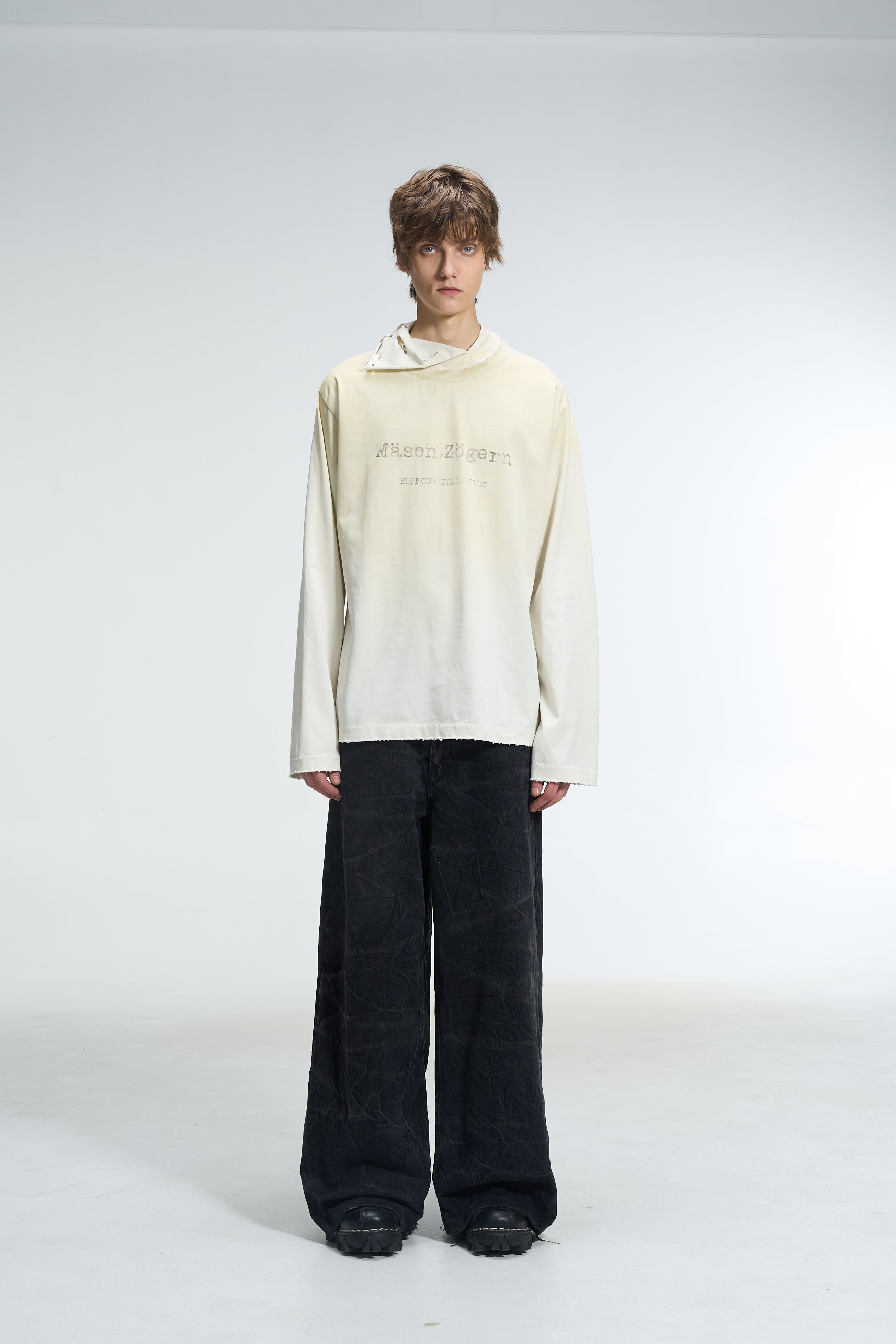 LOGO LONG SLEEVE T-SHIRT - BEIGE