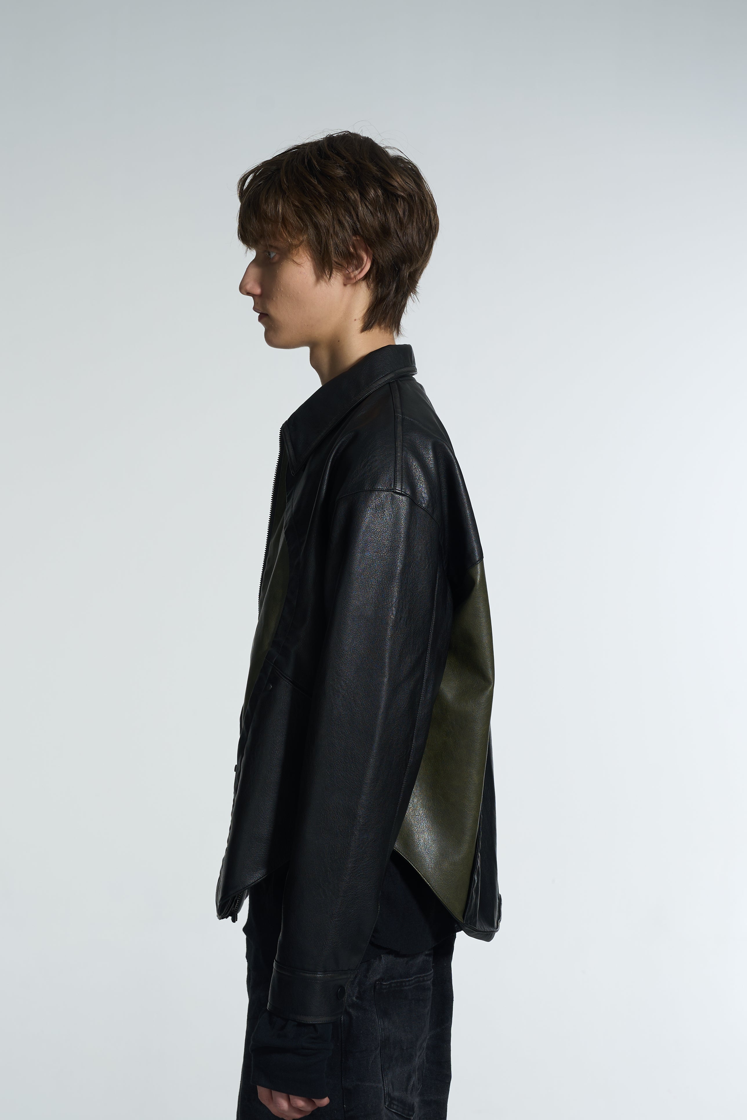 SHORTENED FAUX LEATHER JACKET - BLACK