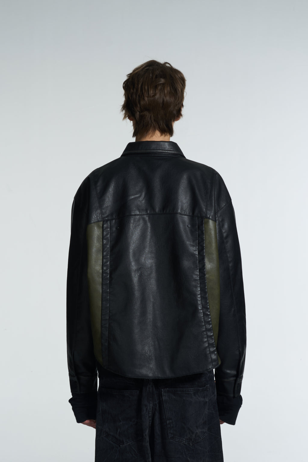 SHORTENED FAUX LEATHER JACKET - BLACK
