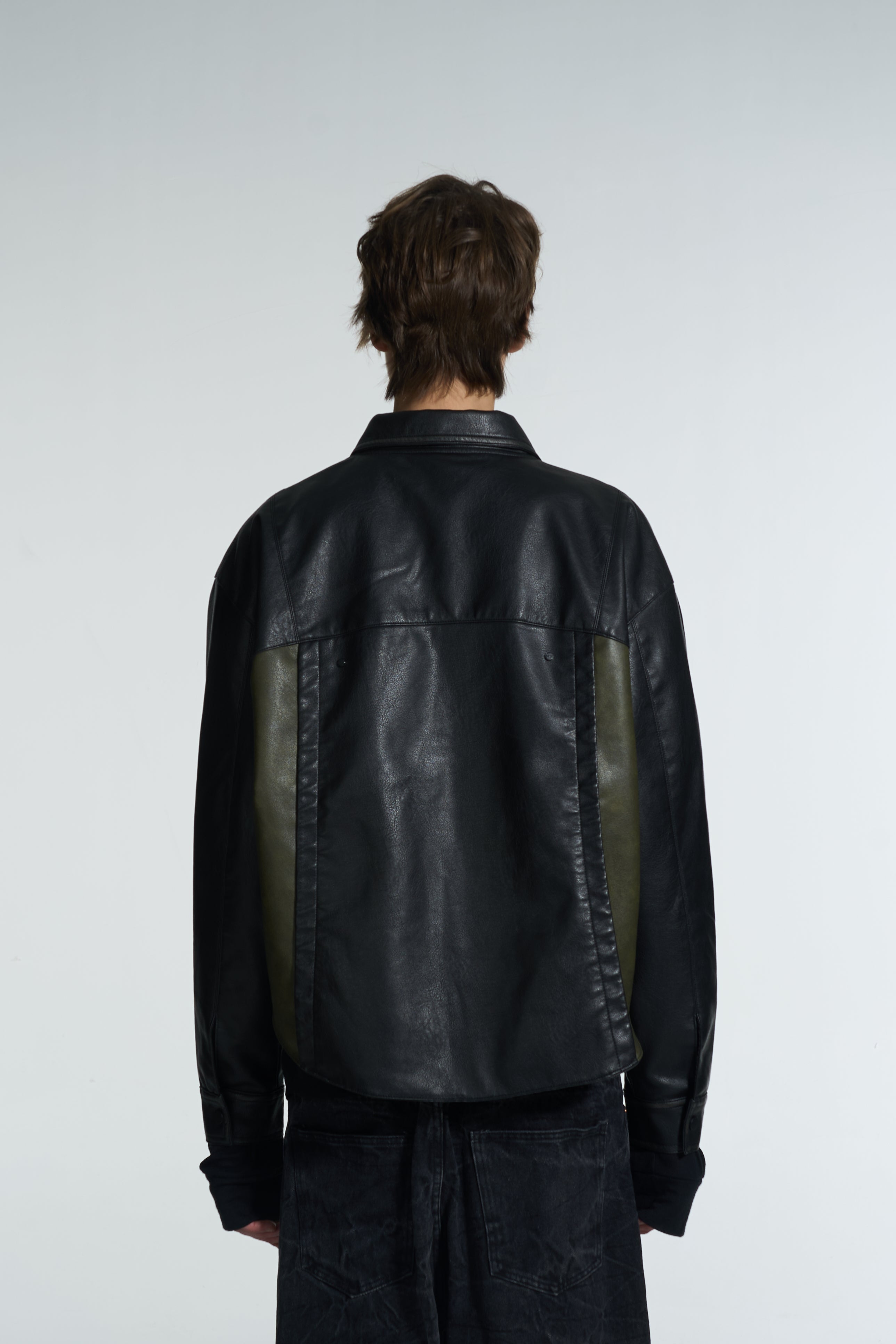 SHORTENED FAUX LEATHER JACKET - BLACK
