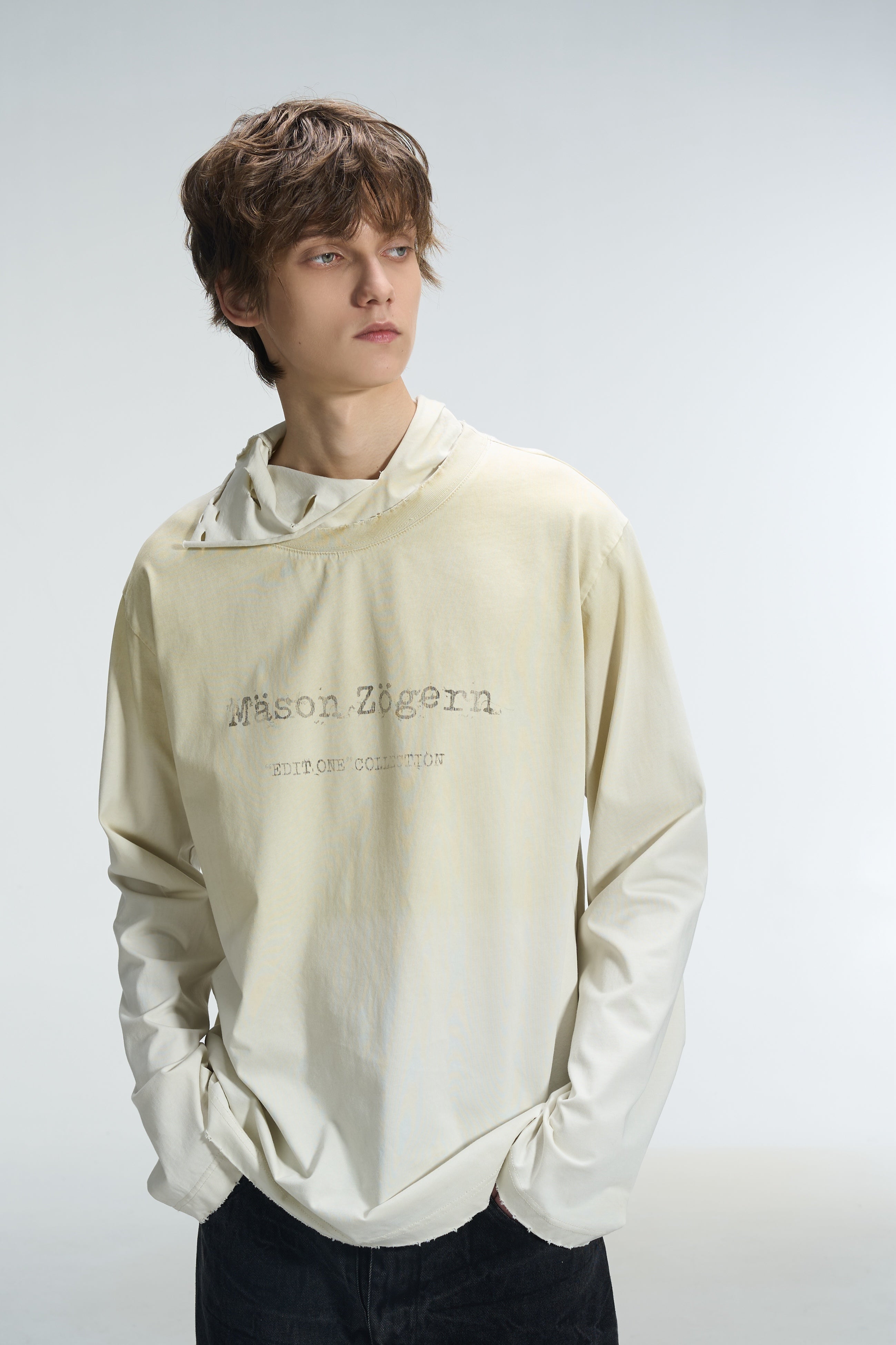 LOGO LONG SLEEVE T-SHIRT - BEIGE