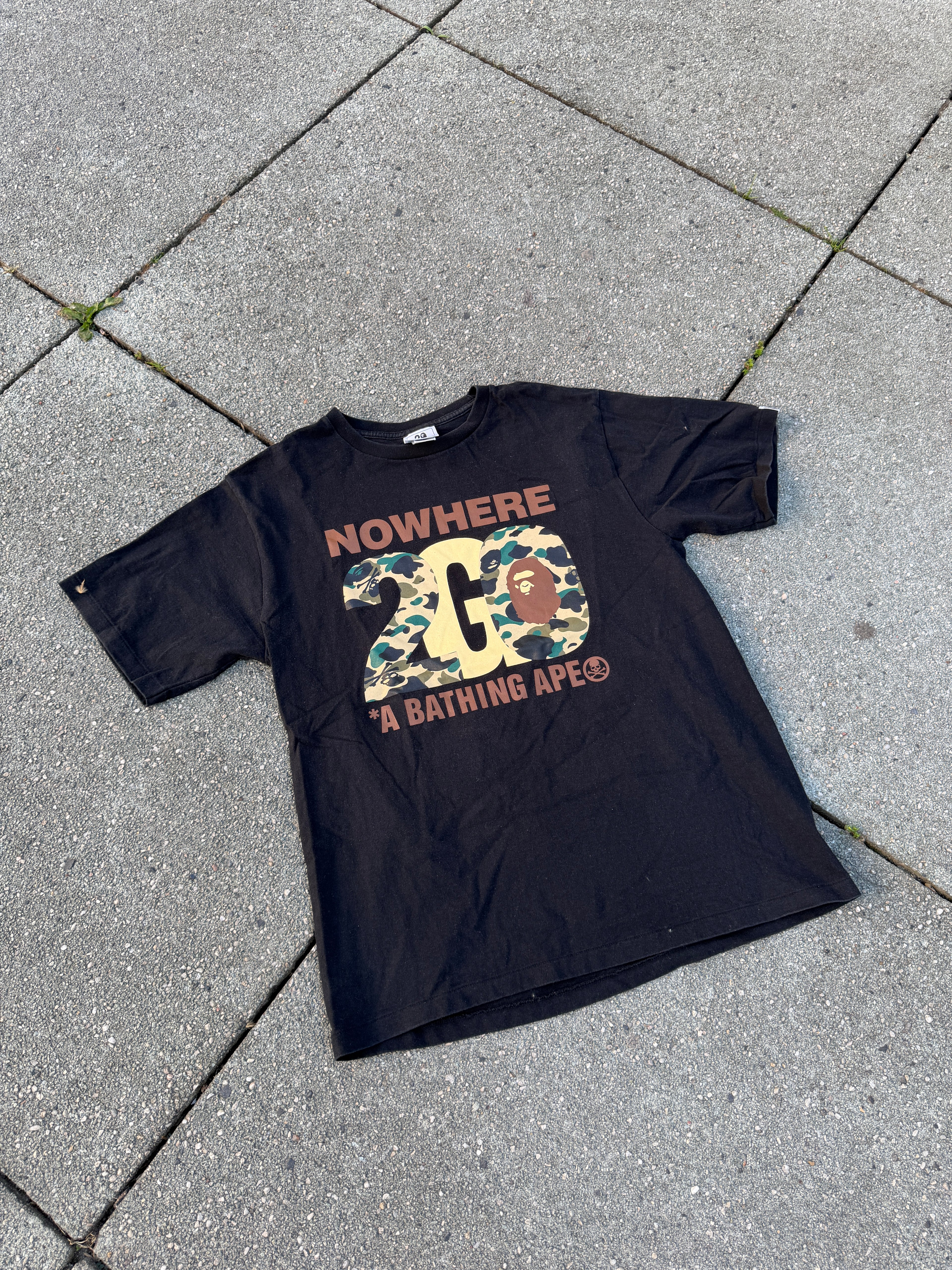 A BATHING APE × mastermind JAPAN – 20th Anniversary „NOWHERE 2G" Tee