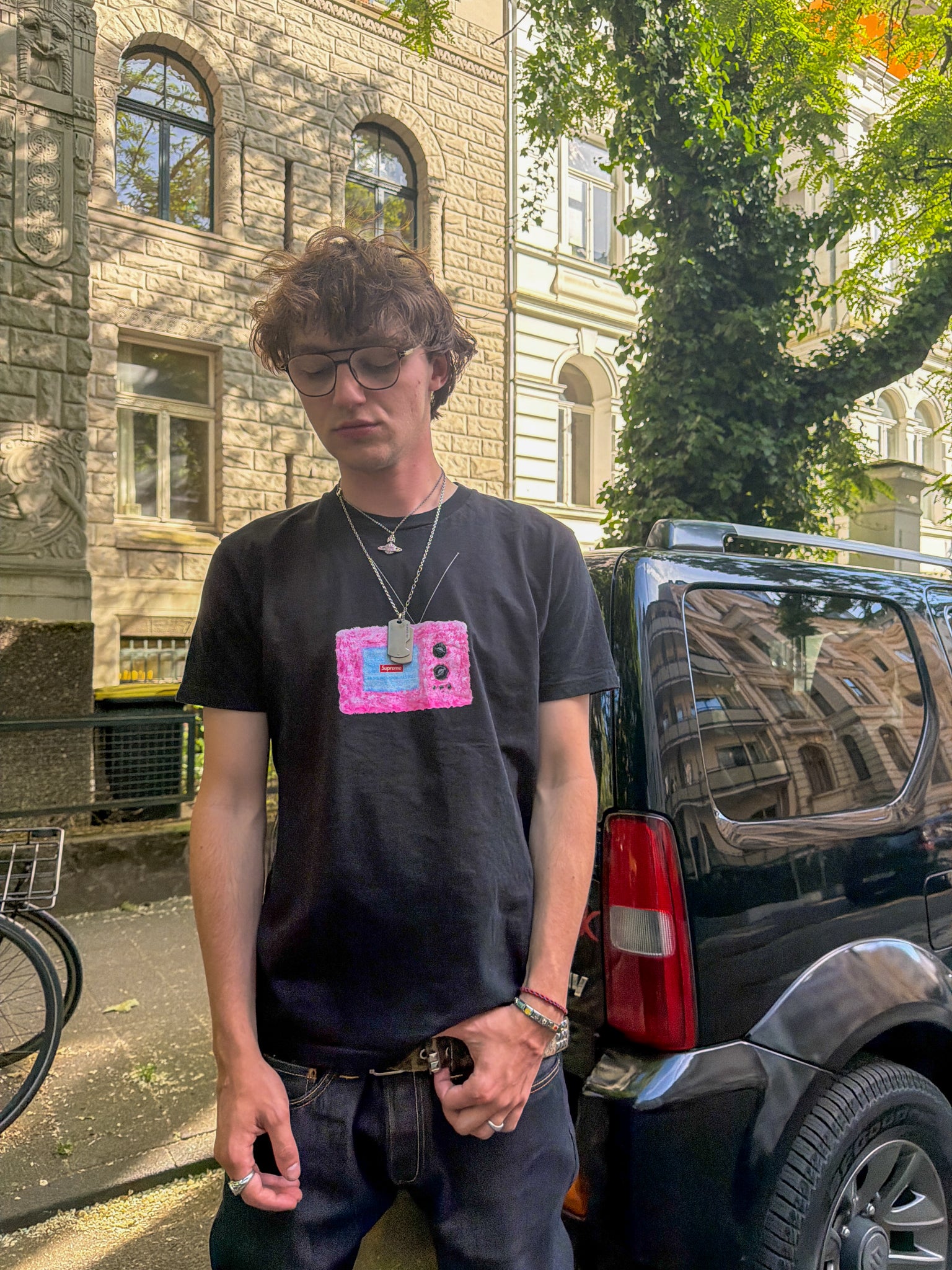 Supreme – TV Tee (Black)