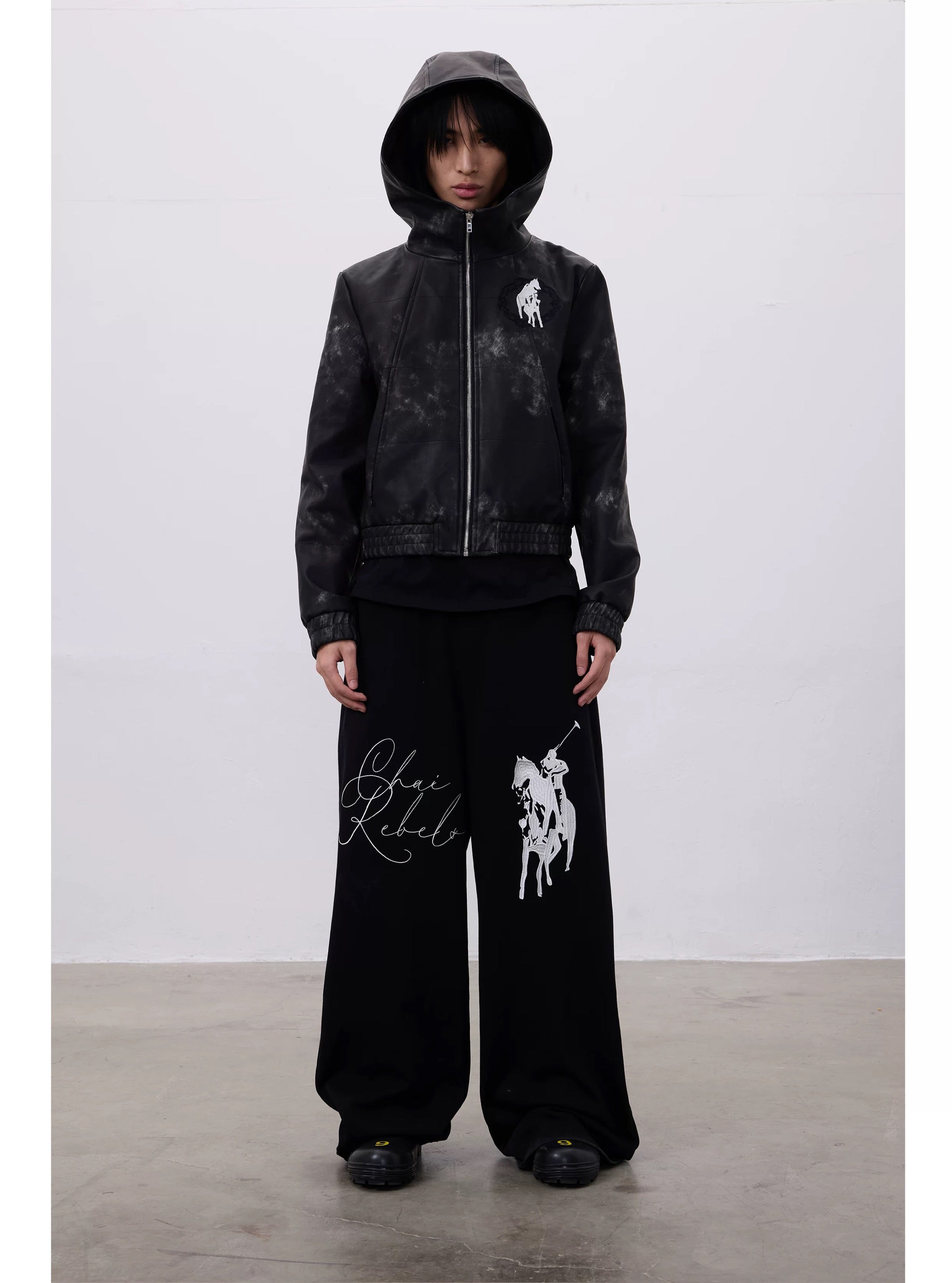 CHAI logo sweatpants